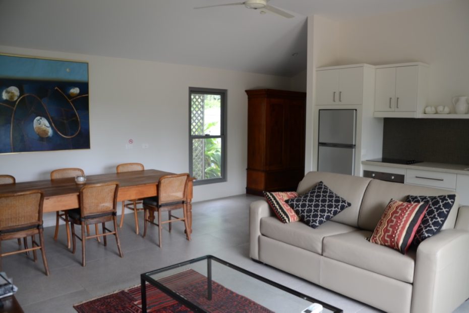Retreat Pavilion Living and Dining Area 1 | Accommodation | The River House Bingara